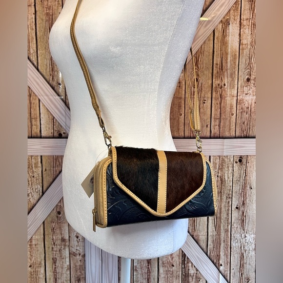 Crossbody Wallet- Tooled Mexican Hand Bag- bolsa Artisanal - Leather /Cowhide